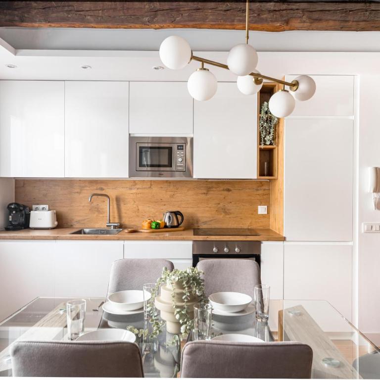 Chueca II calle Barco 2BR 2BH - Two-Bedroom Apartment - 32