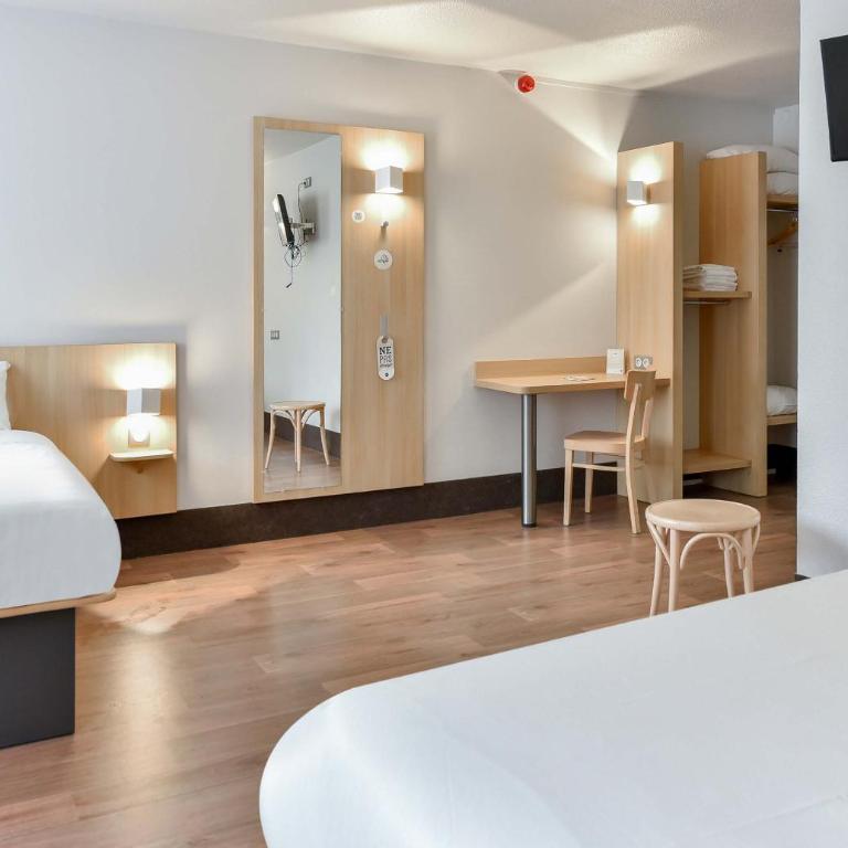 B&B HOTEL Toulouse Centre Canal du Midi - Chambre Triple - Accessible aux Personnes à Mobilité Réduite - 2