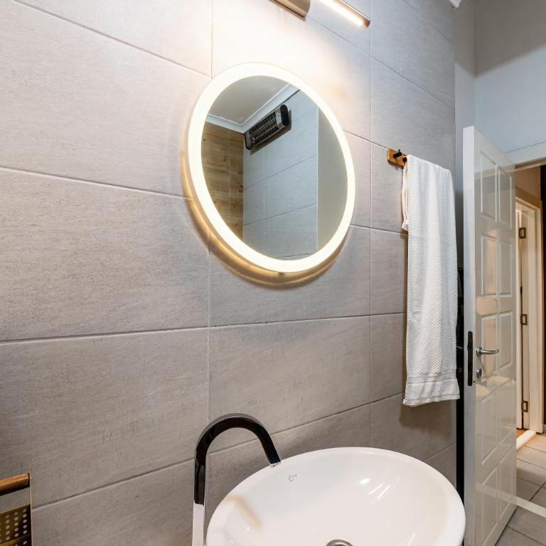 Grand Gallery Old Town NEW - Three-Bedroom Premium Apartment with Balcony - 35