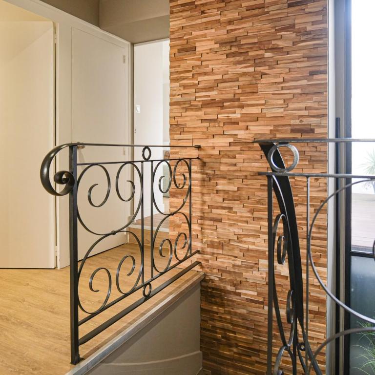 Appartement rénové idéalement situe dans le centre piéton des Sables d'Olonne - Appartement 2 Chambres - 17
