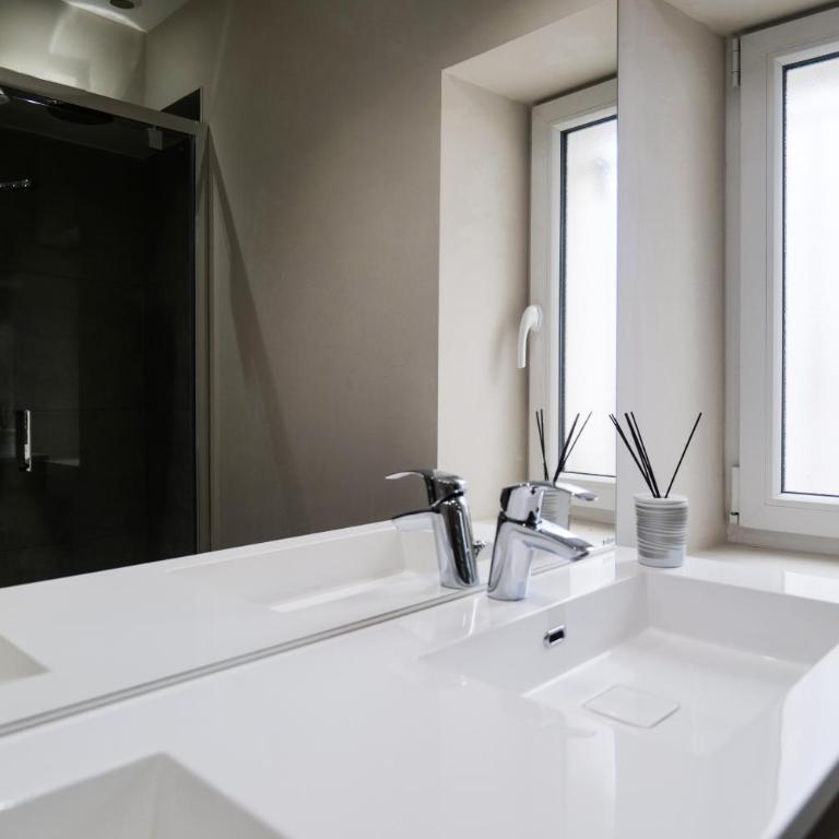 Appartement rénové idéalement situe dans le centre piéton des Sables d'Olonne - Appartement 2 Chambres - 22