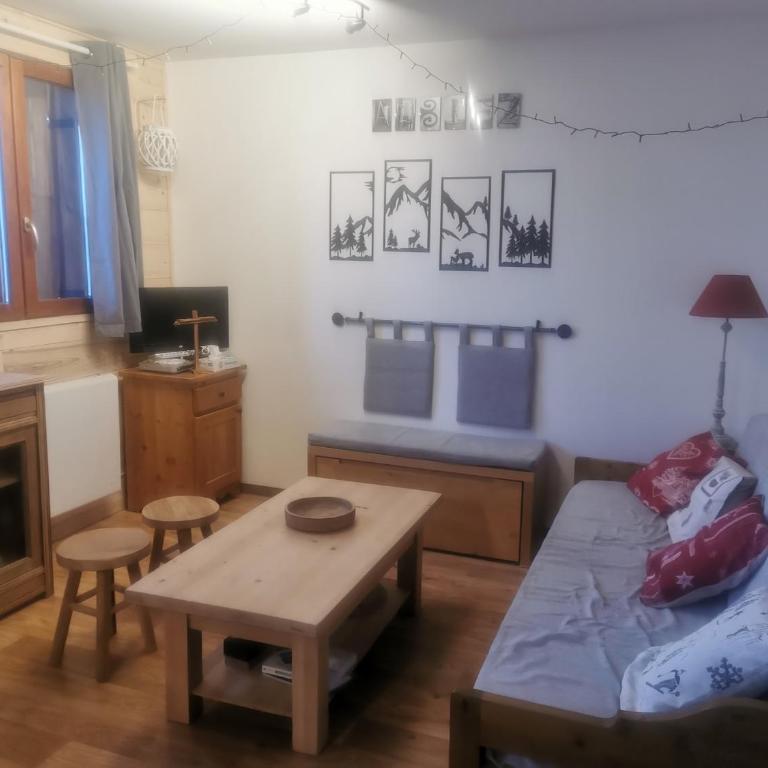 Appartement refait à neuf pour 8 personnes à Albiez-Montrond - Appartement - 11