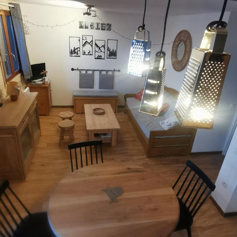 Appartement refait à neuf pour 8 personnes à Albiez-Montrond - Appartement - 21
