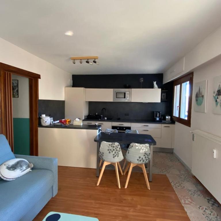 06CO beautiful apartment at the foot of the slopes with balcony - Apartamento - 9
