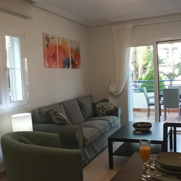 2 Bed Apt - Close To Beach - Pool - Balcony - Apartamento - 1