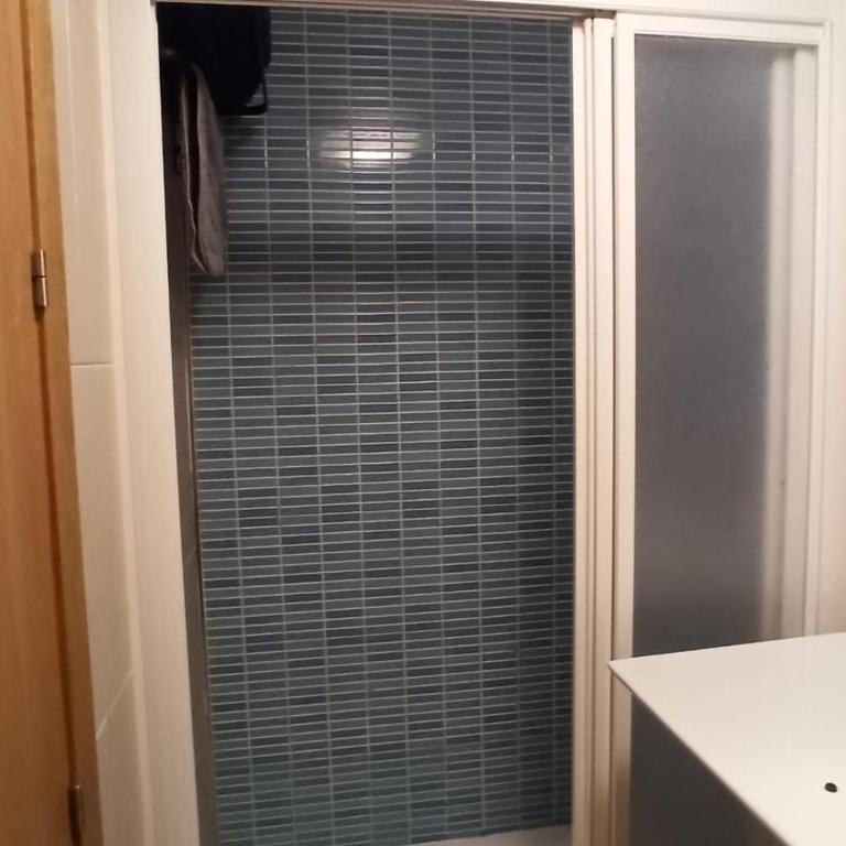 2 Bed Apt - Close To Beach - Pool - Balcony - Apartamento - 10