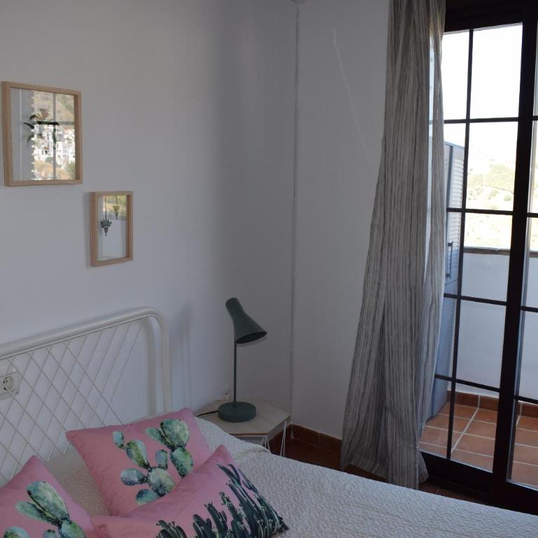 OLIVO 15E - Terraza y vistas - Apartamento con ducha - 4