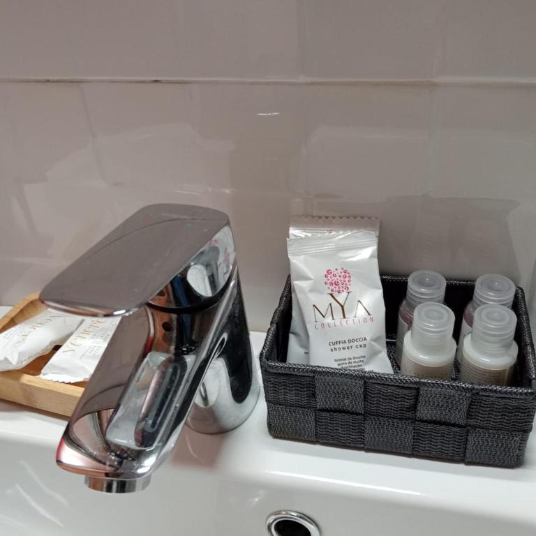 Antico Palazzo - Camera Matrimoniale con Bagno Privato - 18
