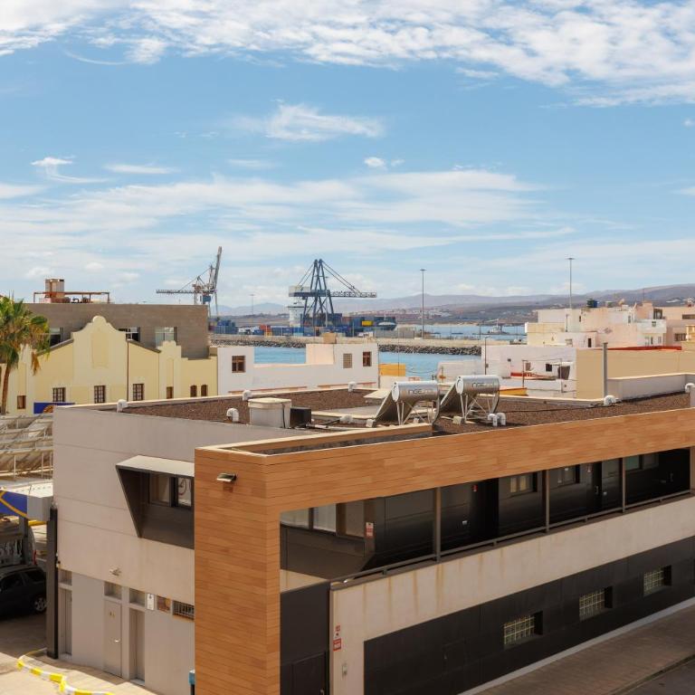 Ocean View 2 Bedrooms Flat - Air Conditioning & Free Parking & Wi-Fi - Apartamento de 2 dormitorios - 32