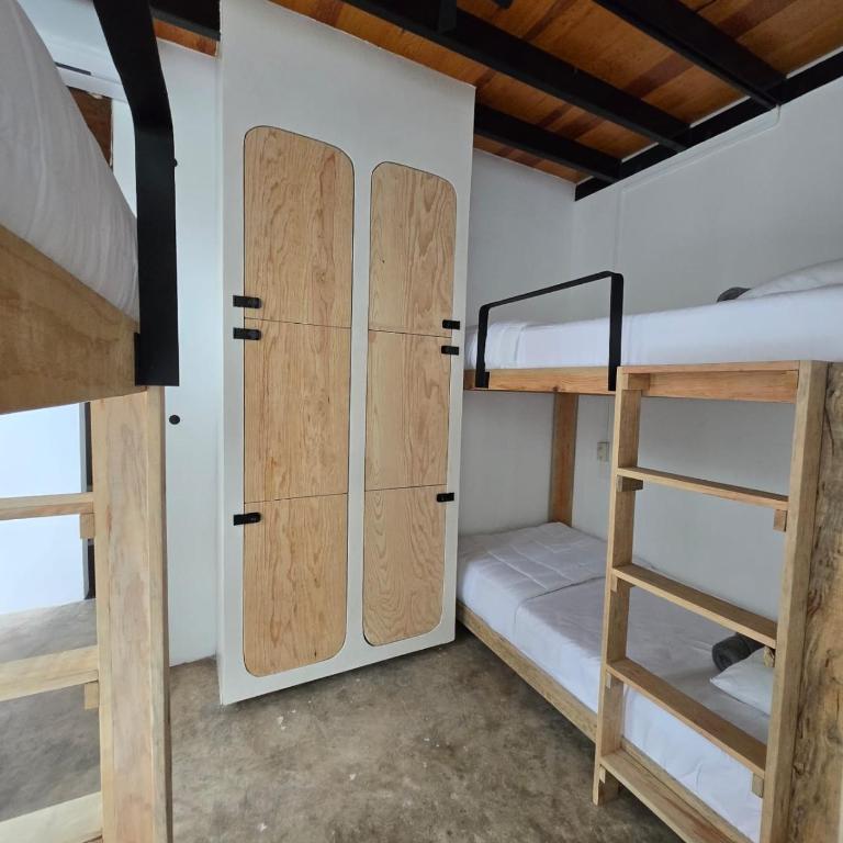 HOM Hostel Boutique - Single Bed in Mixed Dormitory Room - 2