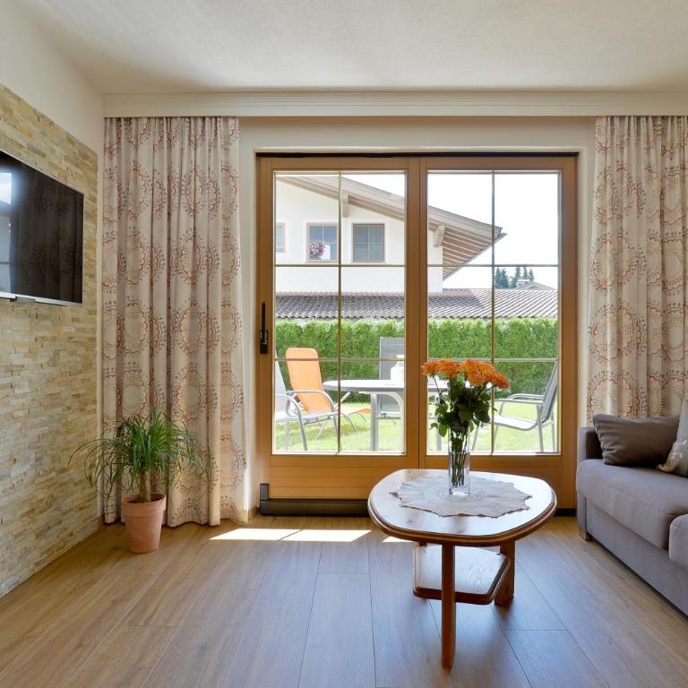 Astrid Schneeberger - Apartment mit 2 Schlafzimmern - 3
