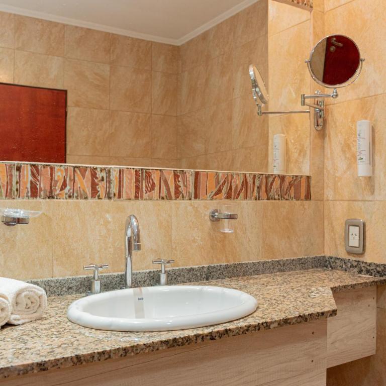 Village Cataratas - Habitación Triple Básica - 4