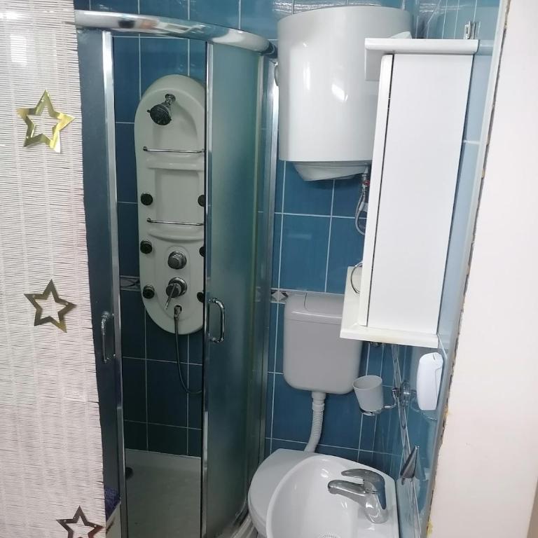 Small low cost Dorcol - One-Bedroom Apartment - 13