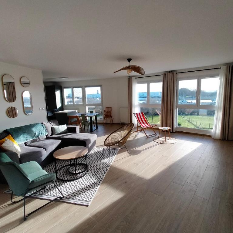 Appartement spacieux de standing CALAIS PLAGE - Appartement 2 Chambres avec Vue sur le Port - 8