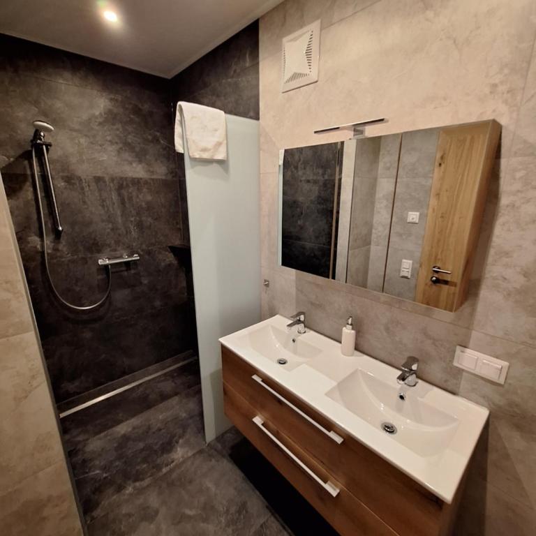 Almhaus Hochenwarter - Apartment mit 2 Schlafzimmern - 11