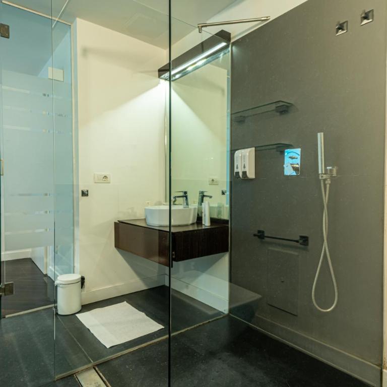Skyhouse Duomo - Queen Room - 3