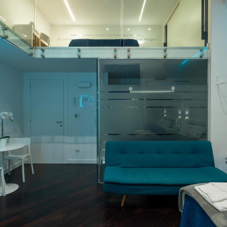Skyhouse Duomo - Queen Room - 9