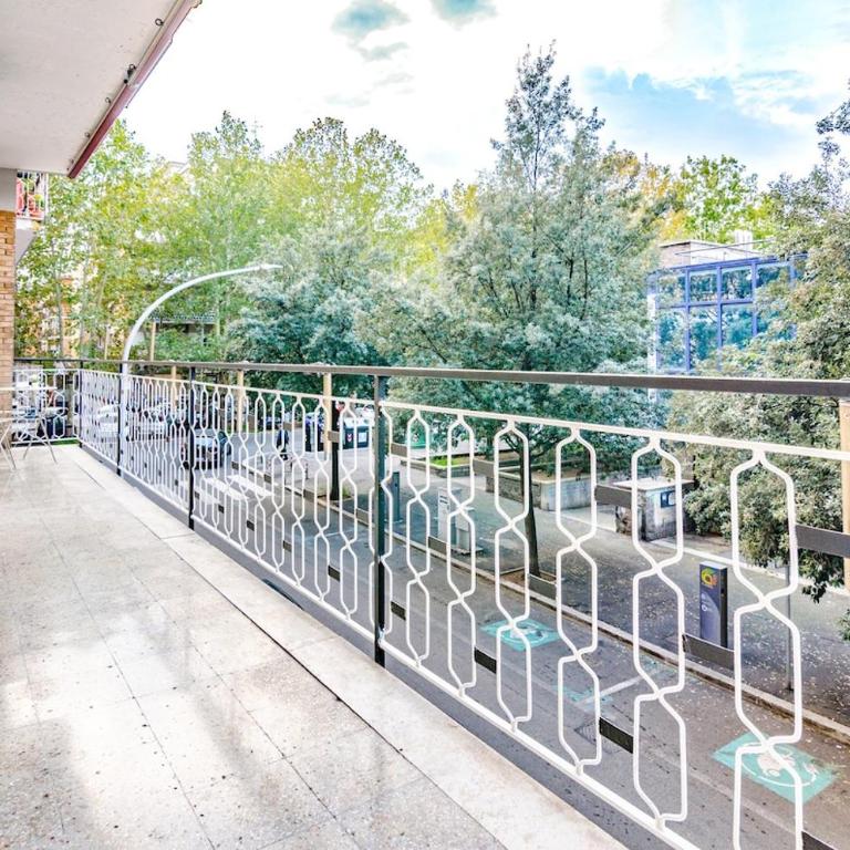 Elegant Retreat in Rome, Comfort & Style - Metro A - Appartamento con 3 Camere da Letto - 4