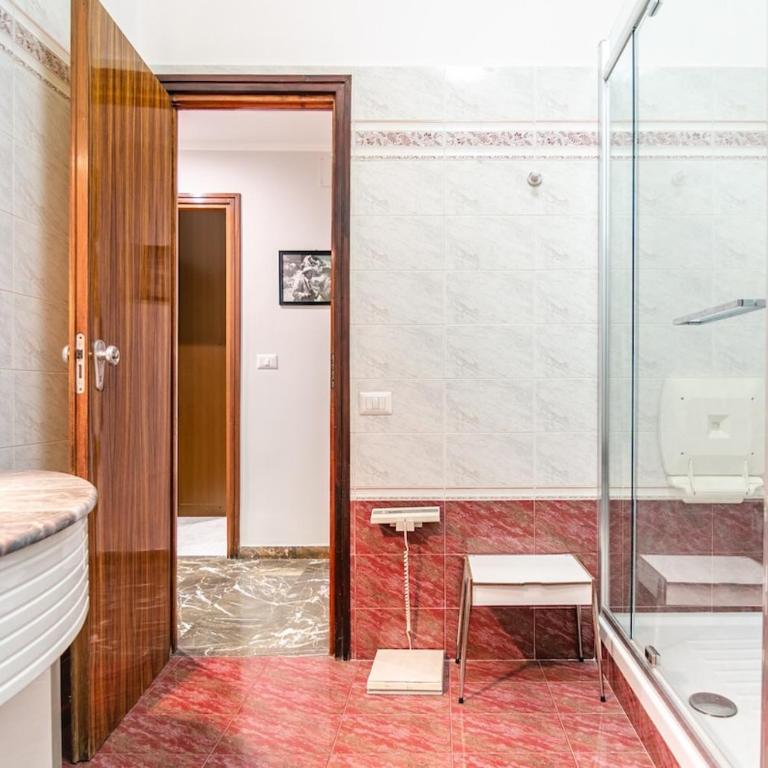 Elegant Retreat in Rome, Comfort & Style - Metro A - Appartamento con 3 Camere da Letto - 16