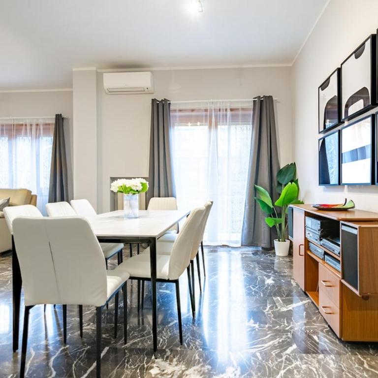 Elegant Retreat in Rome, Comfort & Style - Metro A - Appartamento con 3 Camere da Letto - 35