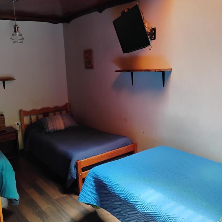 Alta Frontera Hostal - Habitación Familiar - 3