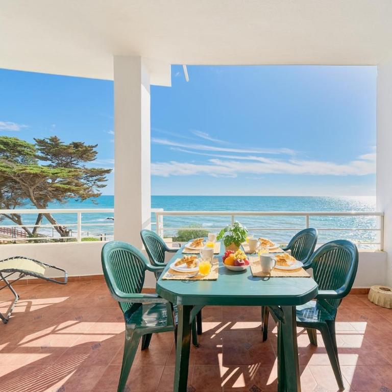 ROSE I Vistas and direct access to the sea Mijas Costa - One-Bedroom Apartment with Balcony and Sea View - 6