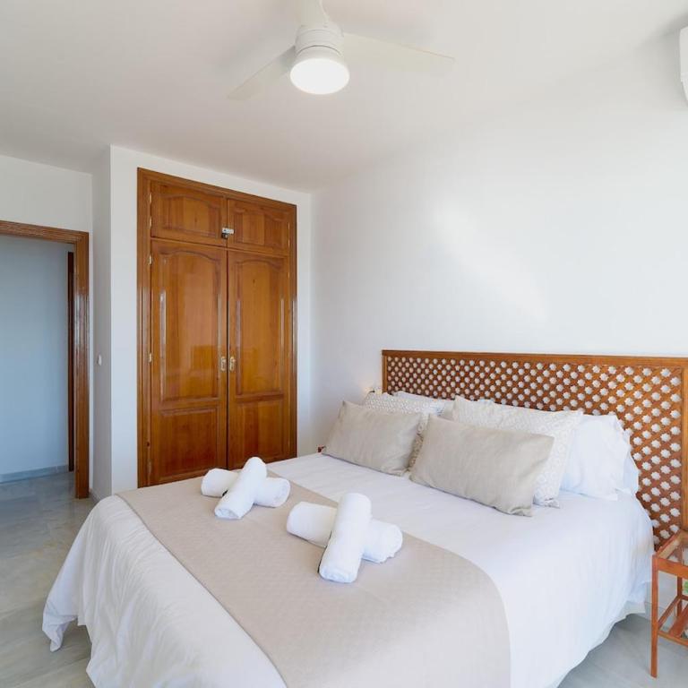ROSE I Vistas and direct access to the sea Mijas Costa - One-Bedroom Apartment with Balcony and Sea View - 10