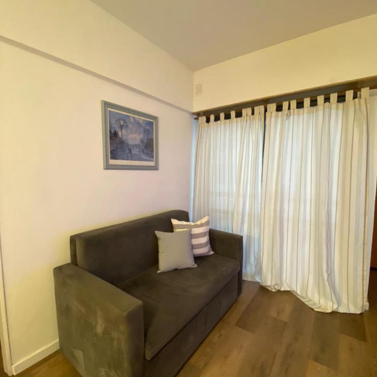 ALQUILER Mar del Plata Zona Guemes 3 ambientes - 2 dormitorios - Two-Bedroom Apartment - 6
