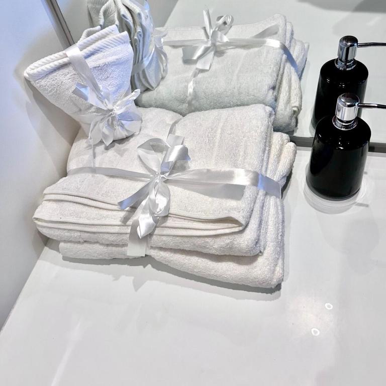 Apartamento Amoblado con parqueadero en Corferias y Embajada USA - Suite with City View - 10