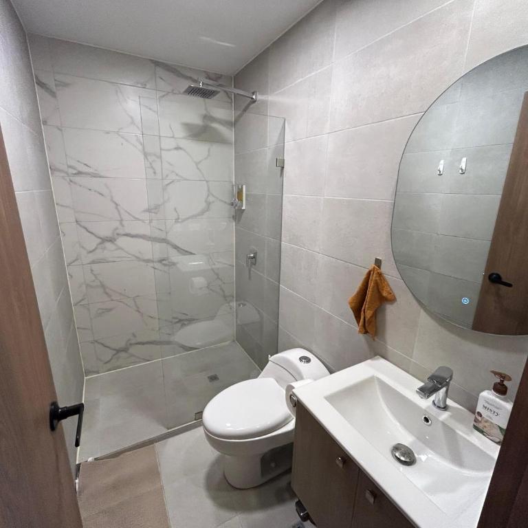 Mini suite cerca del parque La Carolina Quito - Apartamento de 2 dormitorios - 2