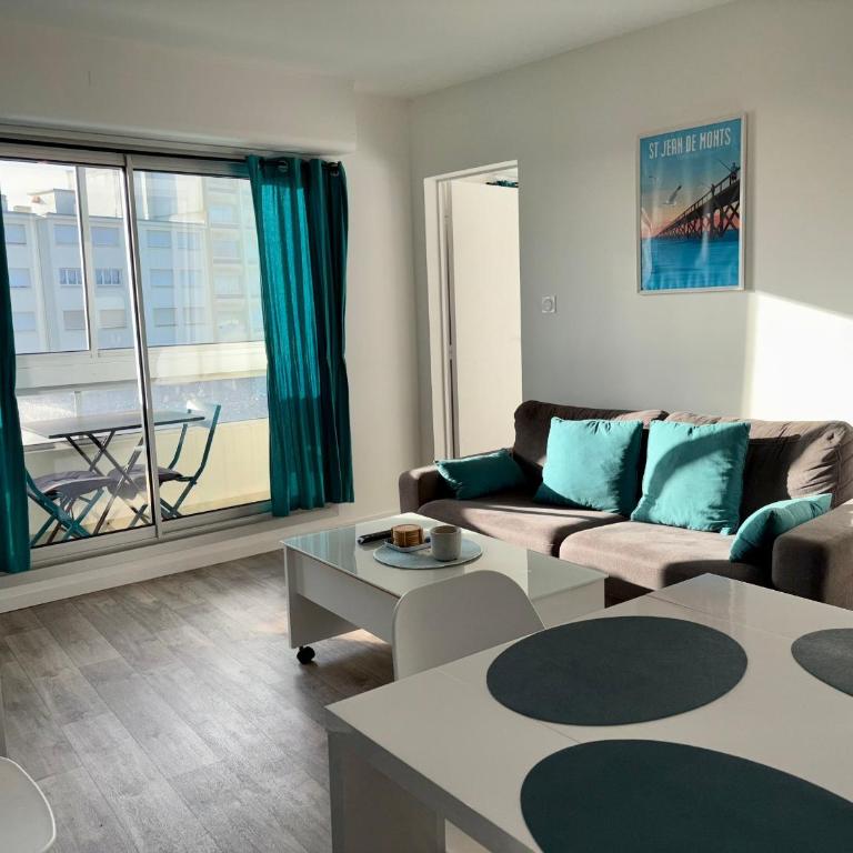 Appartement cosy à 50m de la plage à St Hilaire de Riez - FR-1-323-561 - Apartment - 2
