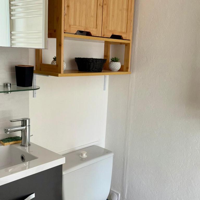 Appartement cosy à 50m de la plage à St Hilaire de Riez - FR-1-323-561 - Apartment - 10