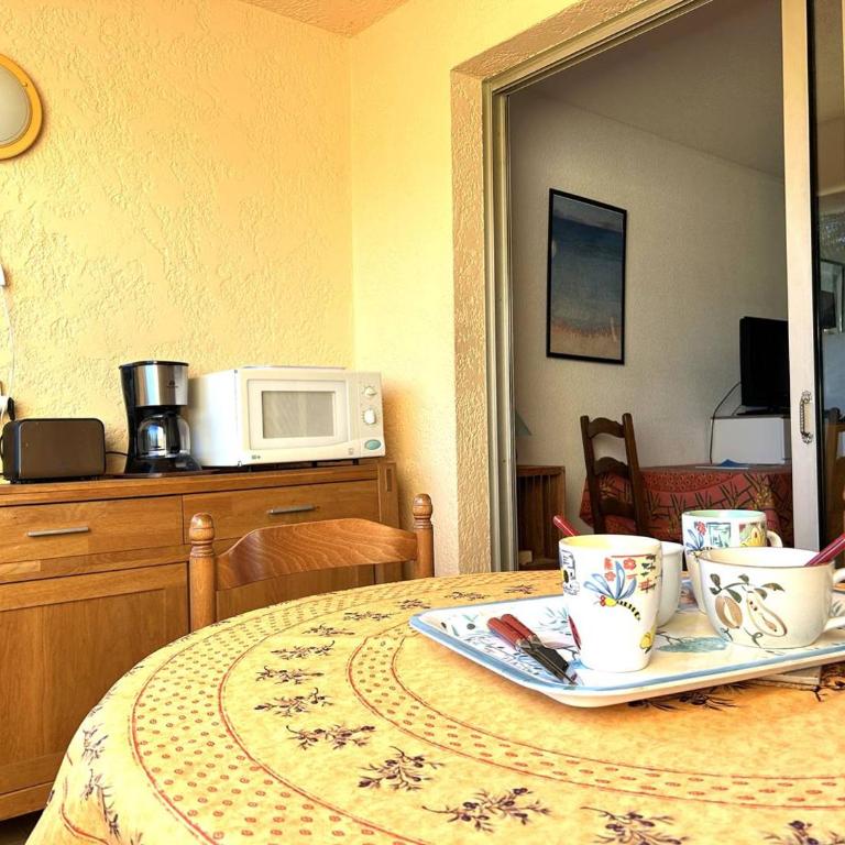Appartement calme avec climatisation, terrasse et parking au Lavandou - FR-1-251-856 - Apartment - 3