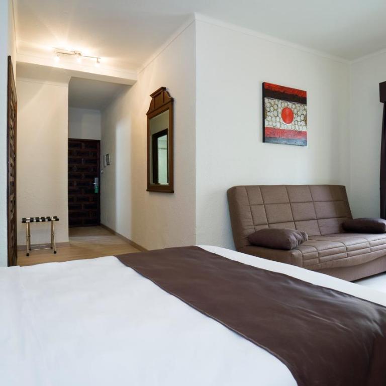 Hotel El Pozo - Habitación Triple - 1
