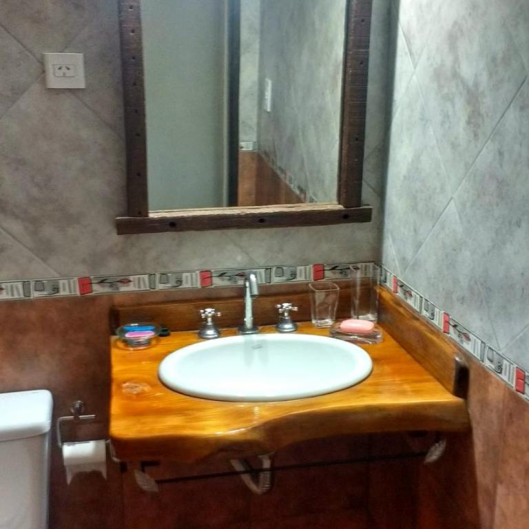 Habitación privada en casa rural, vistas Uritorco - Habitación Doble con baño privado - 2 camas - 5