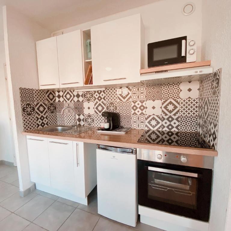 Superbe T2 au calme avec balcon sur la marina - 10 - Appartement 1 Chambre - 14