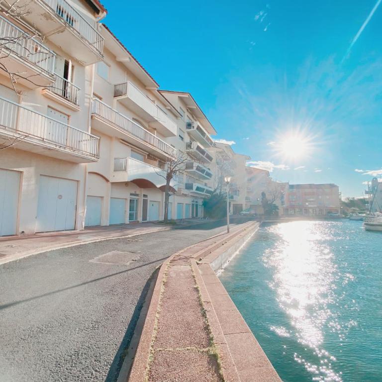 Superbe T2 au calme avec balcon sur la marina - 10 - Appartement 1 Chambre - 17