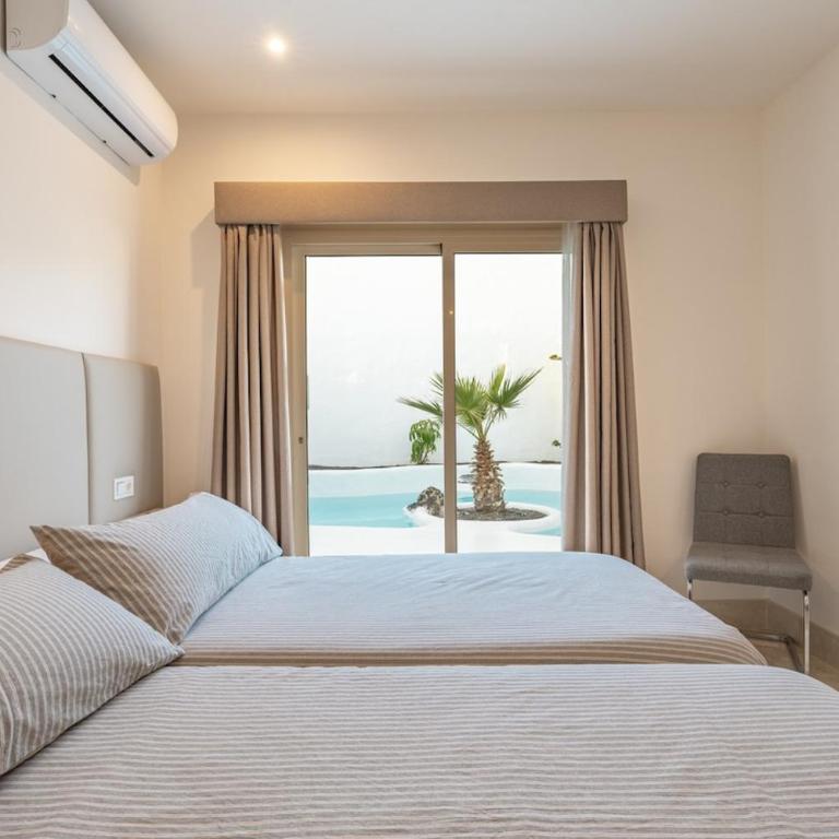 Exclusive Villa in Bahiazul with heated pool - Three-Bedroom Villa - 12