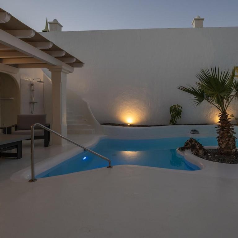 Exclusive Villa in Bahiazul with heated pool - Three-Bedroom Villa - 49
