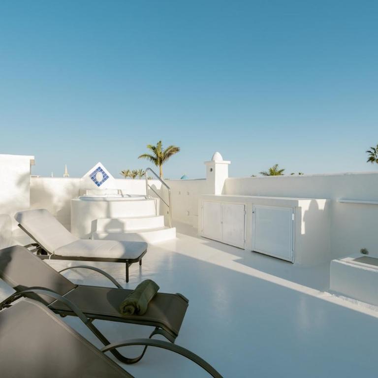 Exclusive Villa in Bahiazul with heated pool - Three-Bedroom Villa - 41