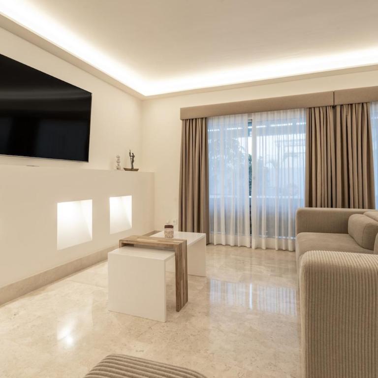Exclusive Villa in Bahiazul with heated pool - Three-Bedroom Villa - 59