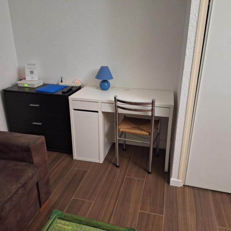 Charmant studio au calme dans le parc - Appartement 1 Chambre - 15