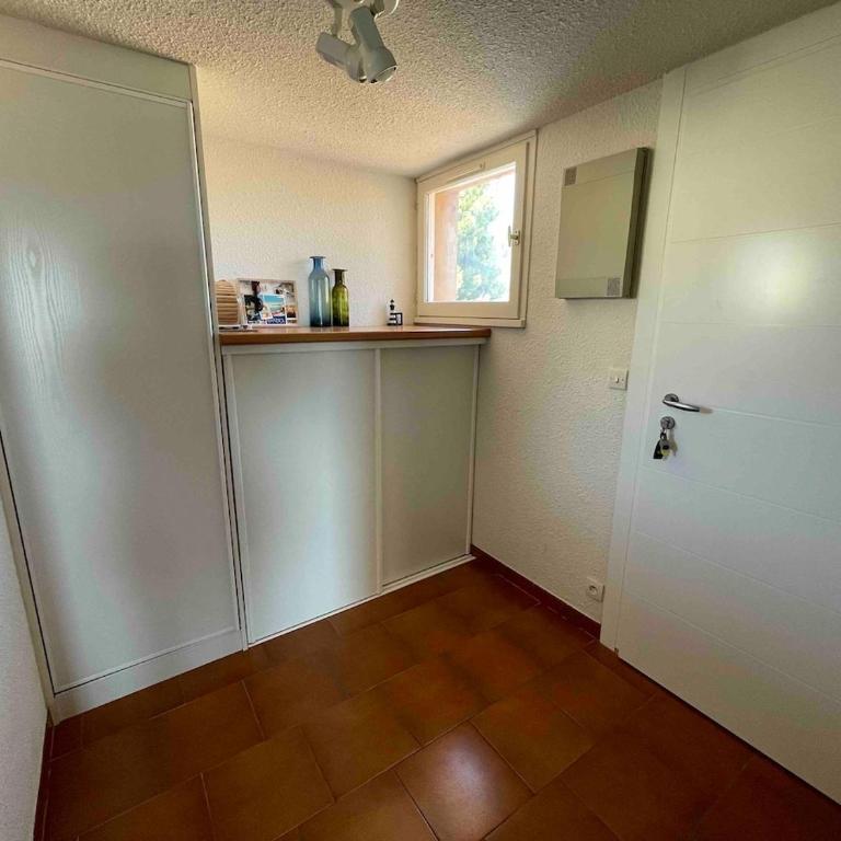 Bandol Apartment T2 Sea View Exceptional - Appartement 2 Chambres - 35