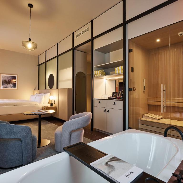 Urban Nature Bad Gastein - Badeschloss - Junior Suite mit Sauna - 2