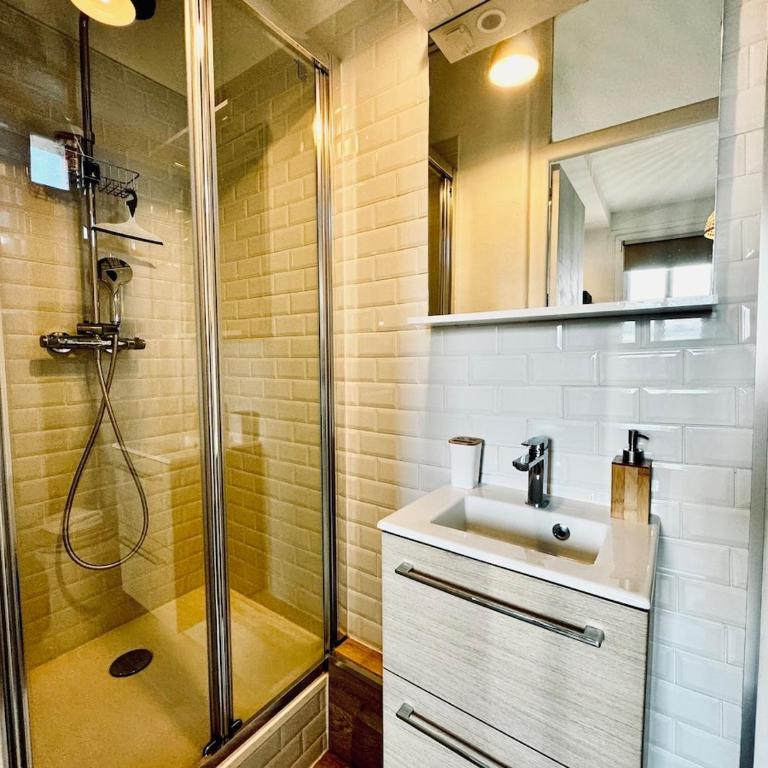 L ESCALE, grand studio près de la gare - Apartment mit 1 Schlafzimmer - 7