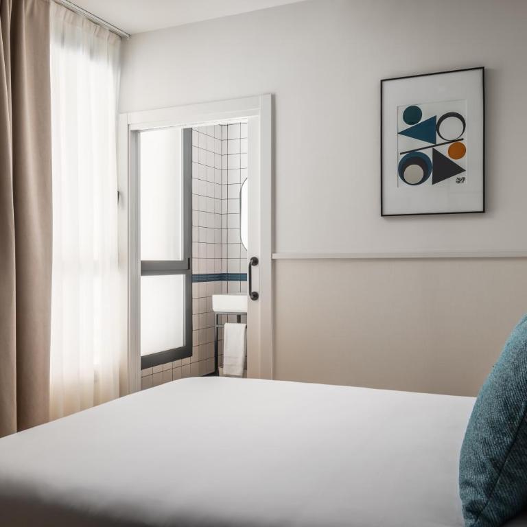 BYPILLOW Bilbo - Budget Double Room - 6