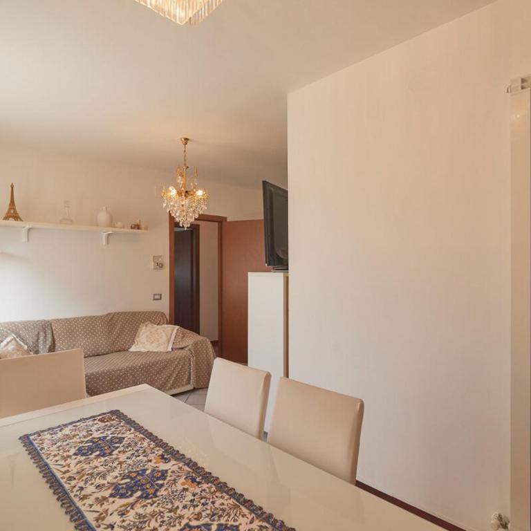 AM Stays 16 - Large Apartment steps from the Main Station - Appartamento con 2 Camere da Letto - 6