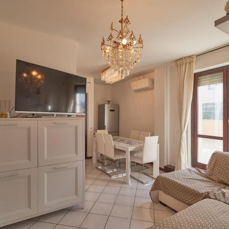AM Stays 16 - Large Apartment steps from the Main Station - Appartamento con 2 Camere da Letto - 1