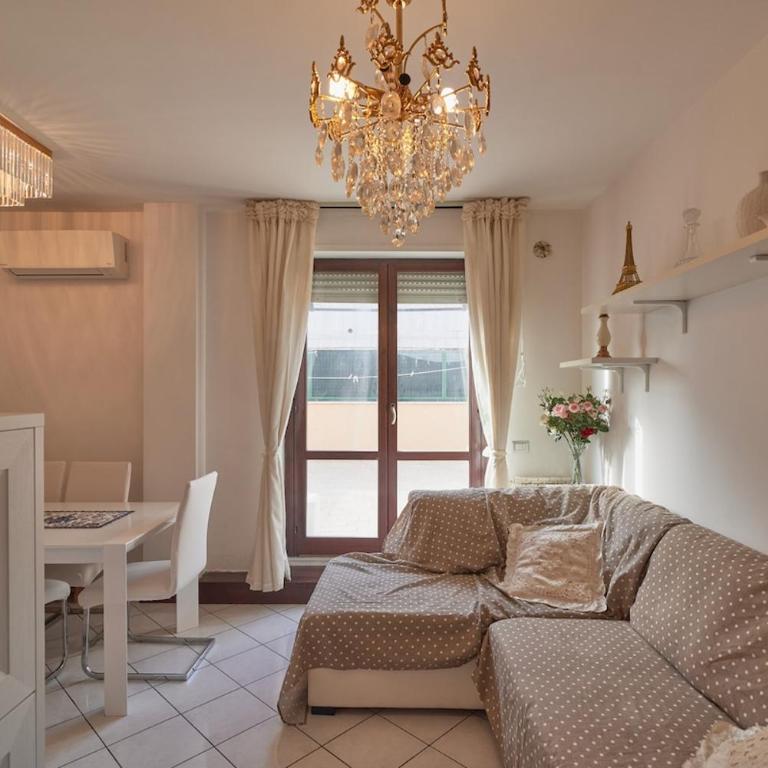 AM Stays 16 - Large Apartment steps from the Main Station - Appartamento con 2 Camere da Letto - 2