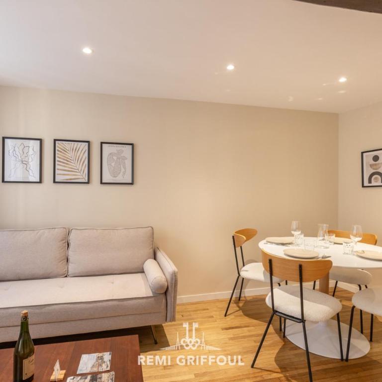 Le Bois Bleu 2nd Floor Elegance & Comfort in the Heart of Honfleur - Apartment - 9